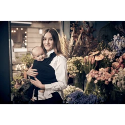 Najell Voorgevormde Draagdoek Charcoal Black 9 Najell Voorgevormde Draagdoek Charcoal Black -Winkel Voor Kinderwagens En Accessoires najell voorgevormde draagdoek charcoal black a310752 4